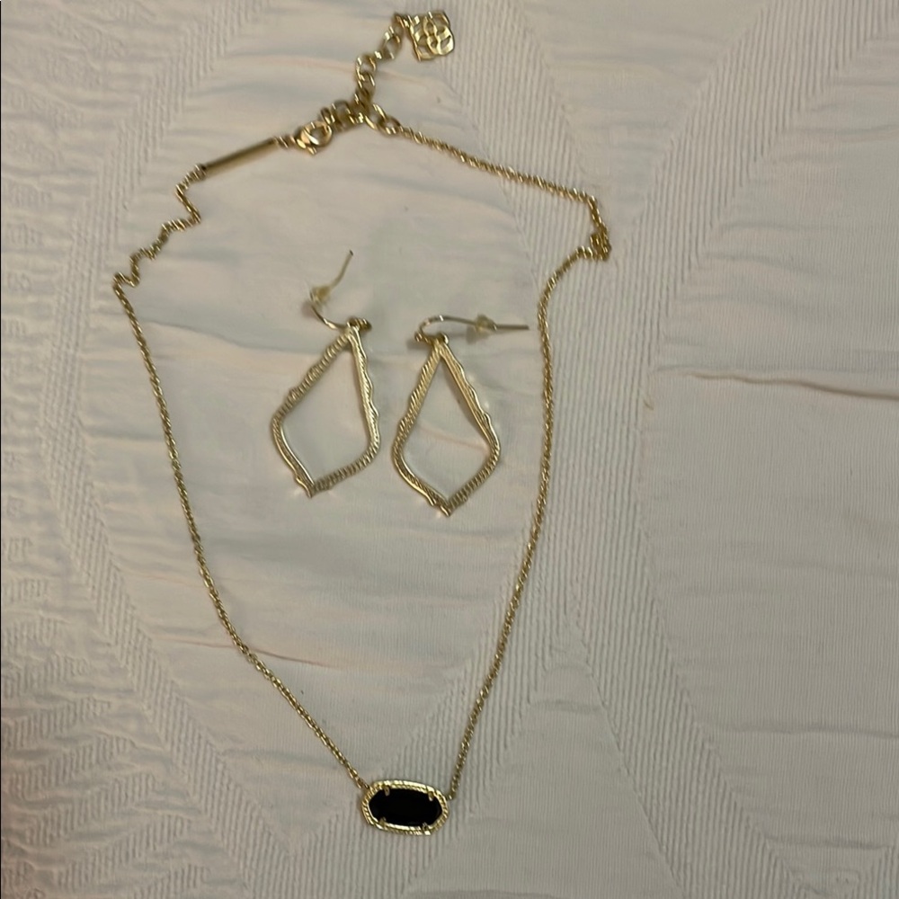 Kendra Scott Gold and Black Modern Necklace